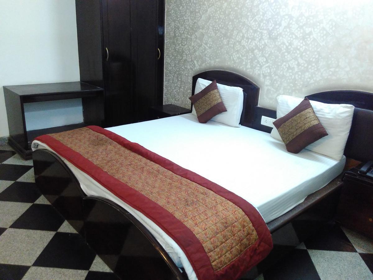A New Delhi Hotel Orchid Garden Ngoại thất bức ảnh