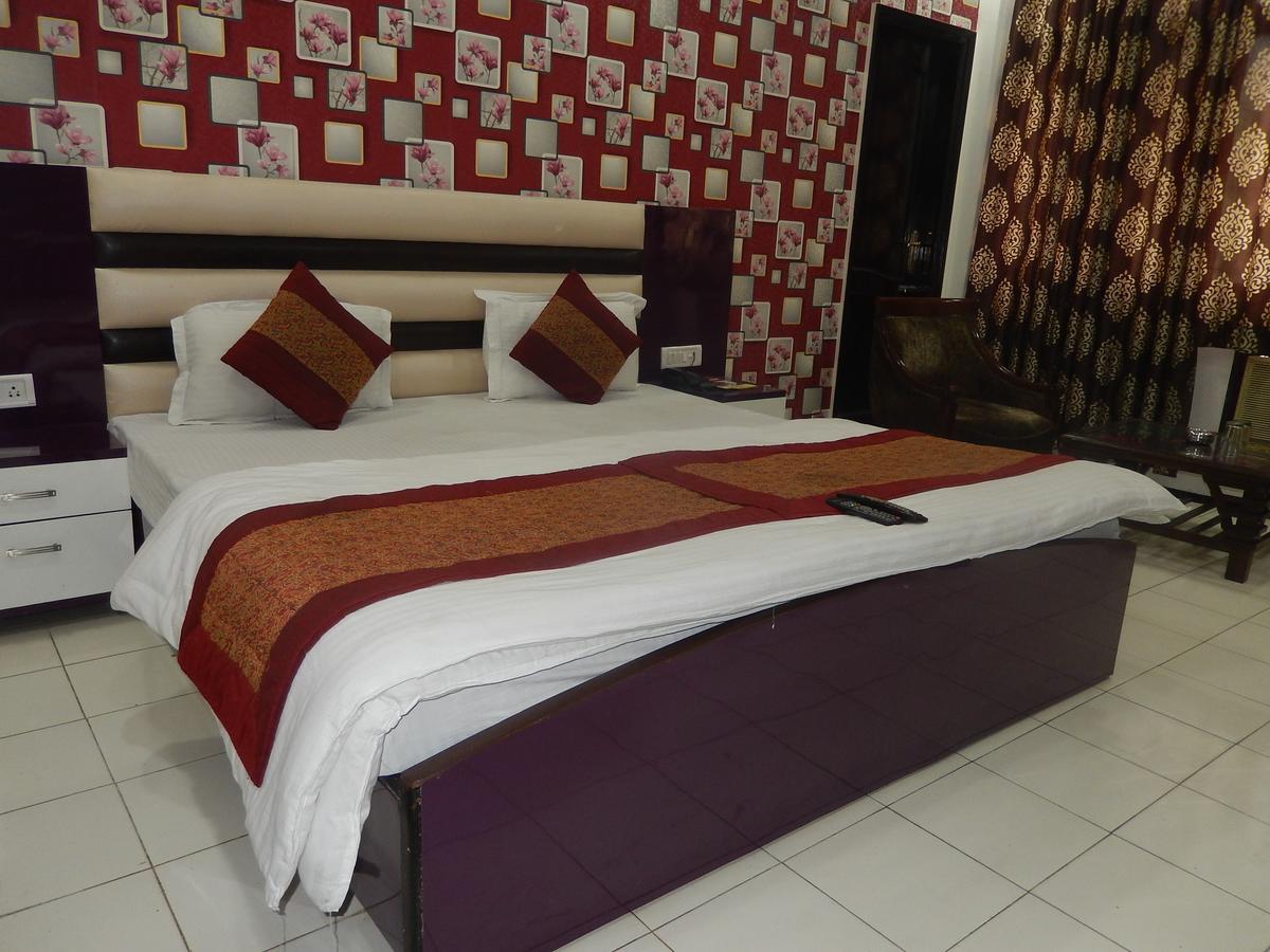 A New Delhi Hotel Orchid Garden Ngoại thất bức ảnh