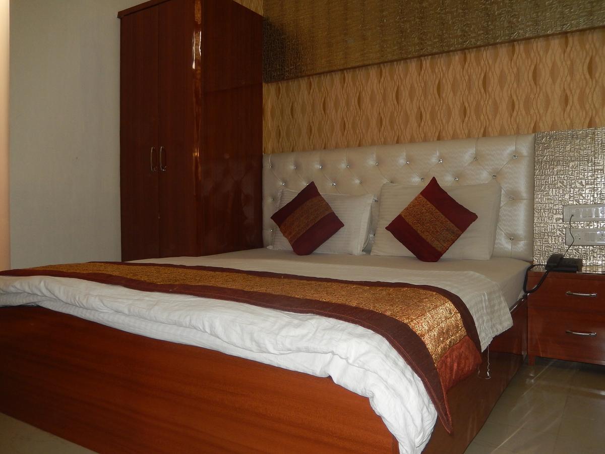 A New Delhi Hotel Orchid Garden Ngoại thất bức ảnh